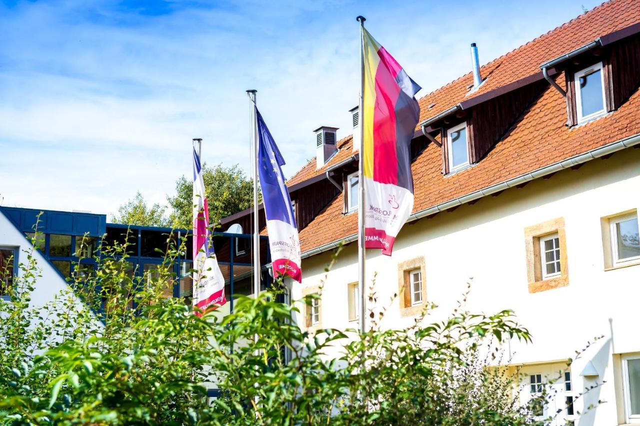 Willebadessen Wohlfuehlhotel Im Schlosspark - Self Checkin מראה חיצוני תמונה