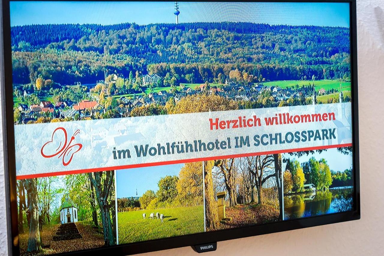 Willebadessen Wohlfuehlhotel Im Schlosspark - Self Checkin מראה חיצוני תמונה